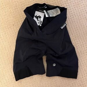 ASSOS H’laalalai s7 women’s bike shorts NWT
